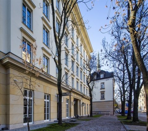 grod sztukateria i gzymsy warszawa